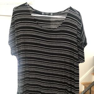 Black and white maternity top